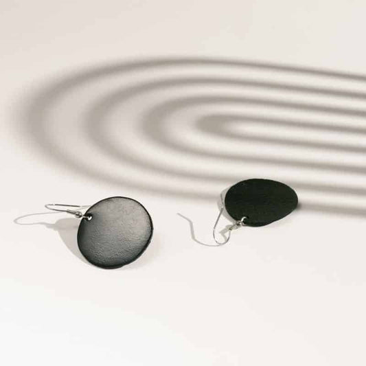 Viaminnet - korvakorut - musta