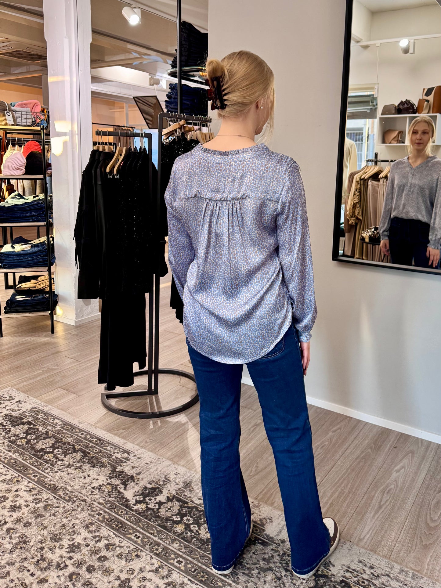 Claire Woman - pusero - vaaleansininen