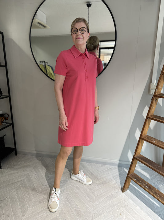 Part Two - mekko - pinkki