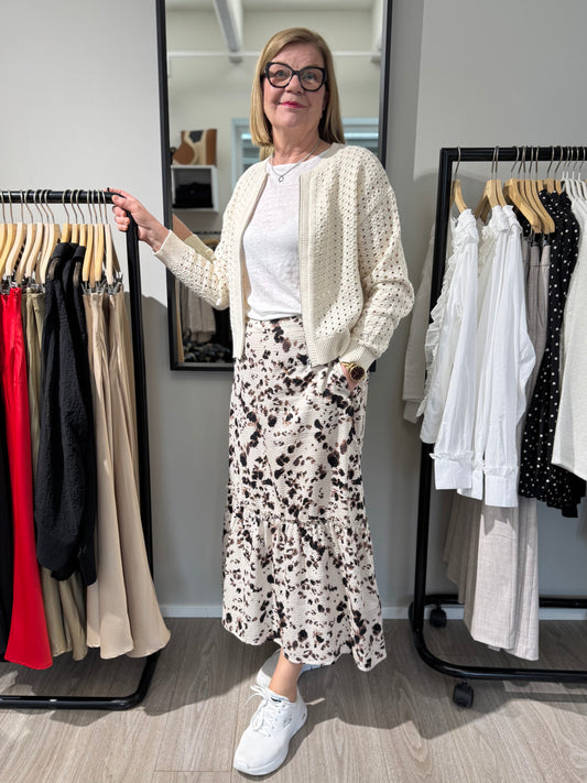 Part Two - neulejakku - vaalea