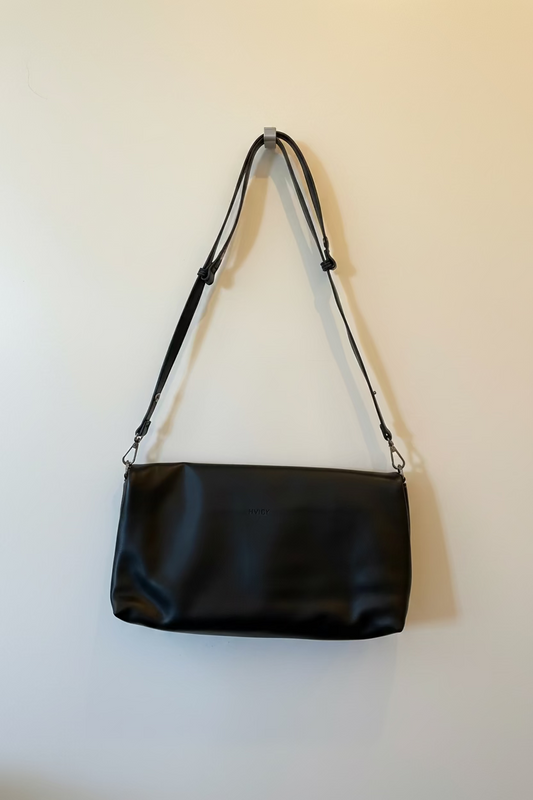 Hvisk - laukku - musta