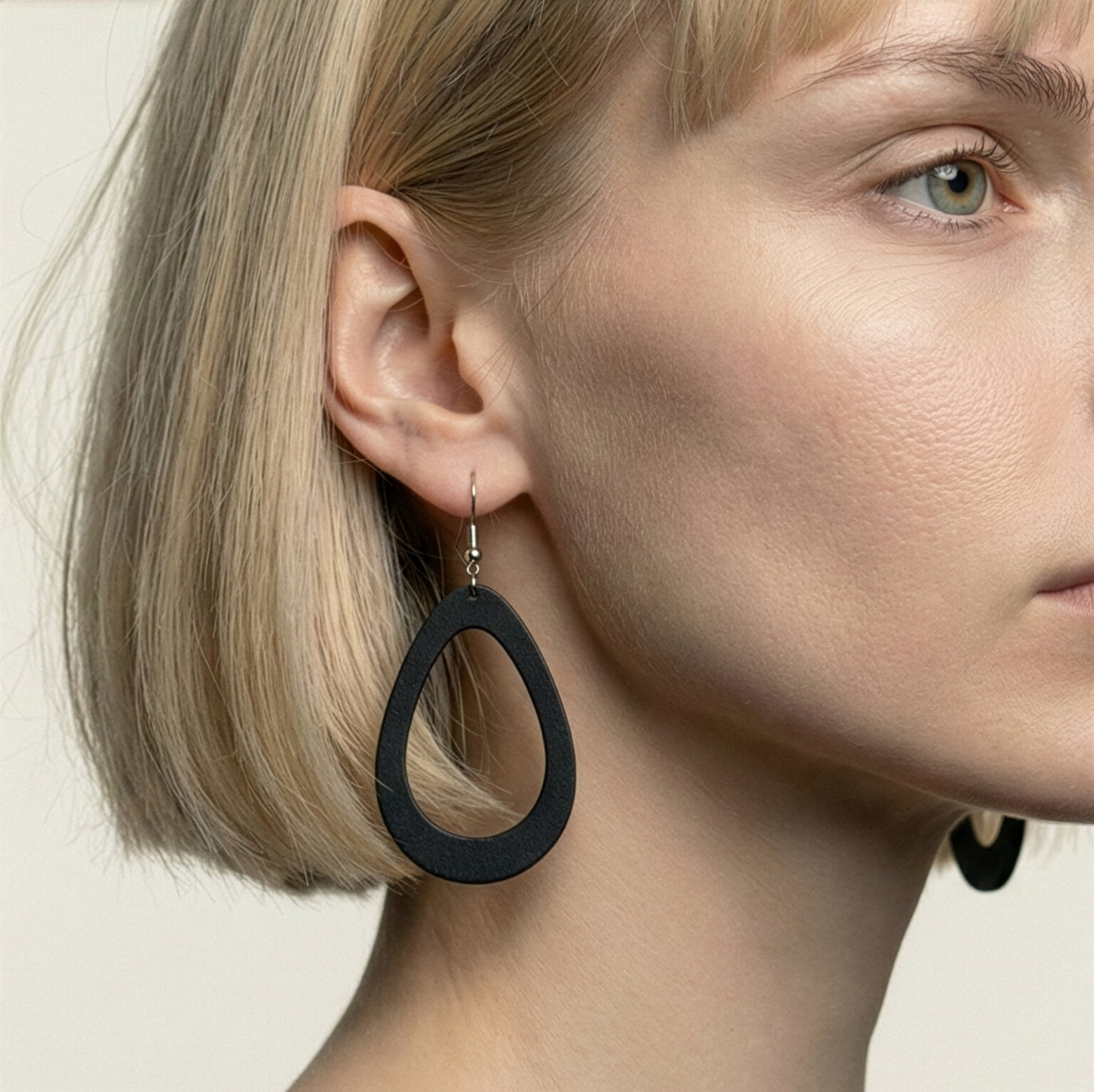 Viaminnet - korvakorut - musta