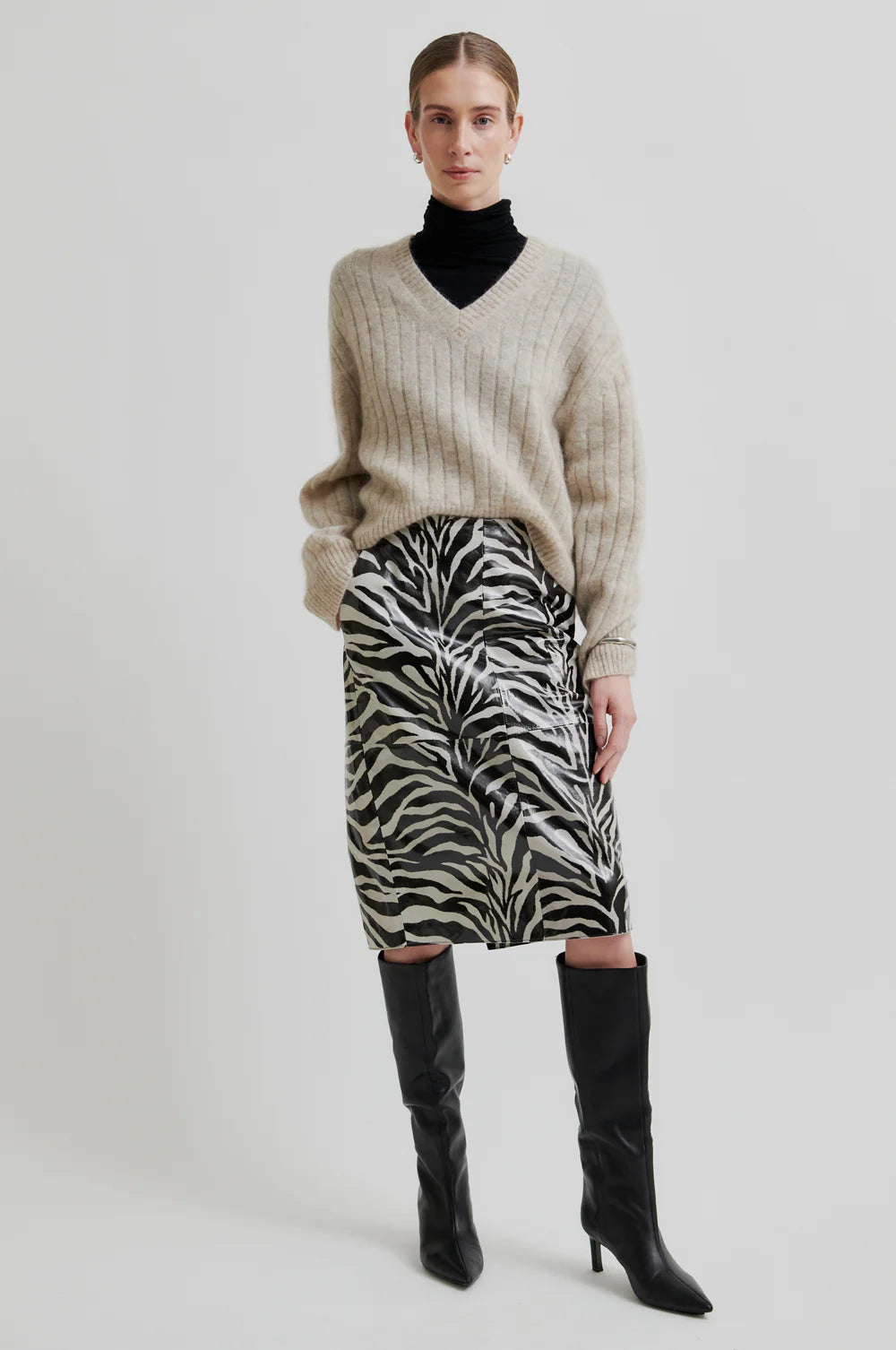 Second Female - hame - seepra