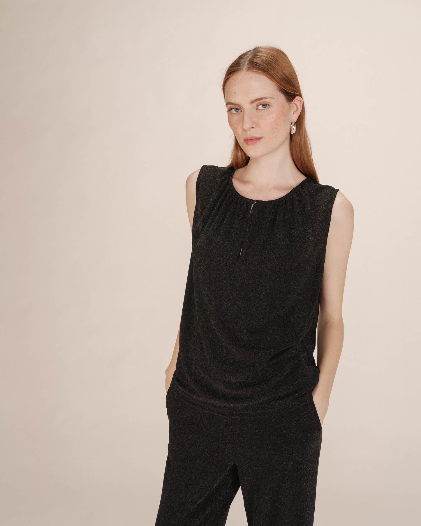 Grace & Mila - toppi - musta