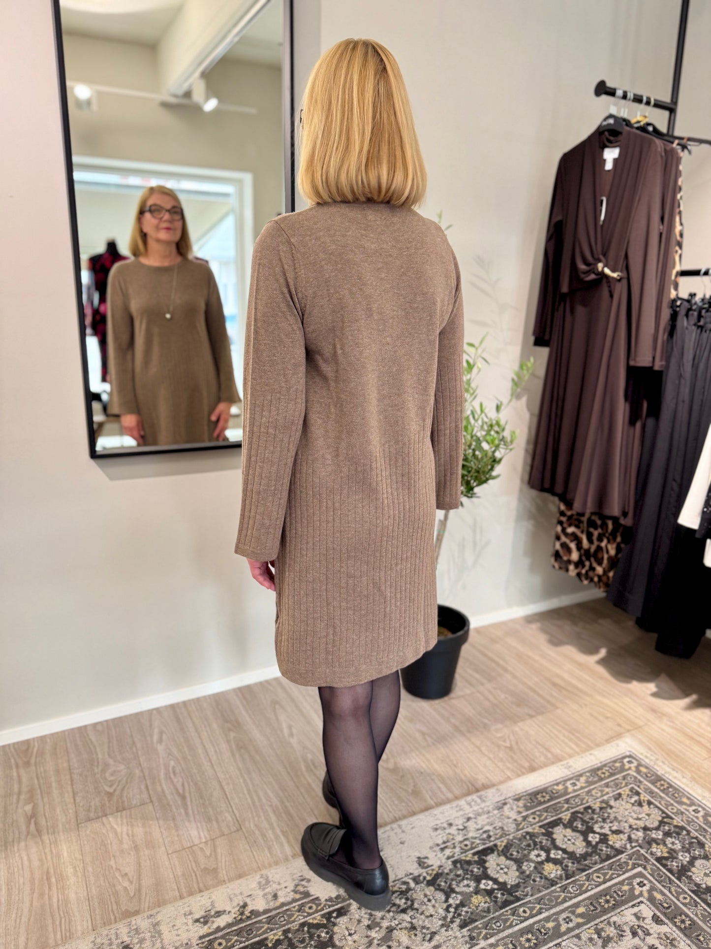 Holebrook - neulemekko - ruskea