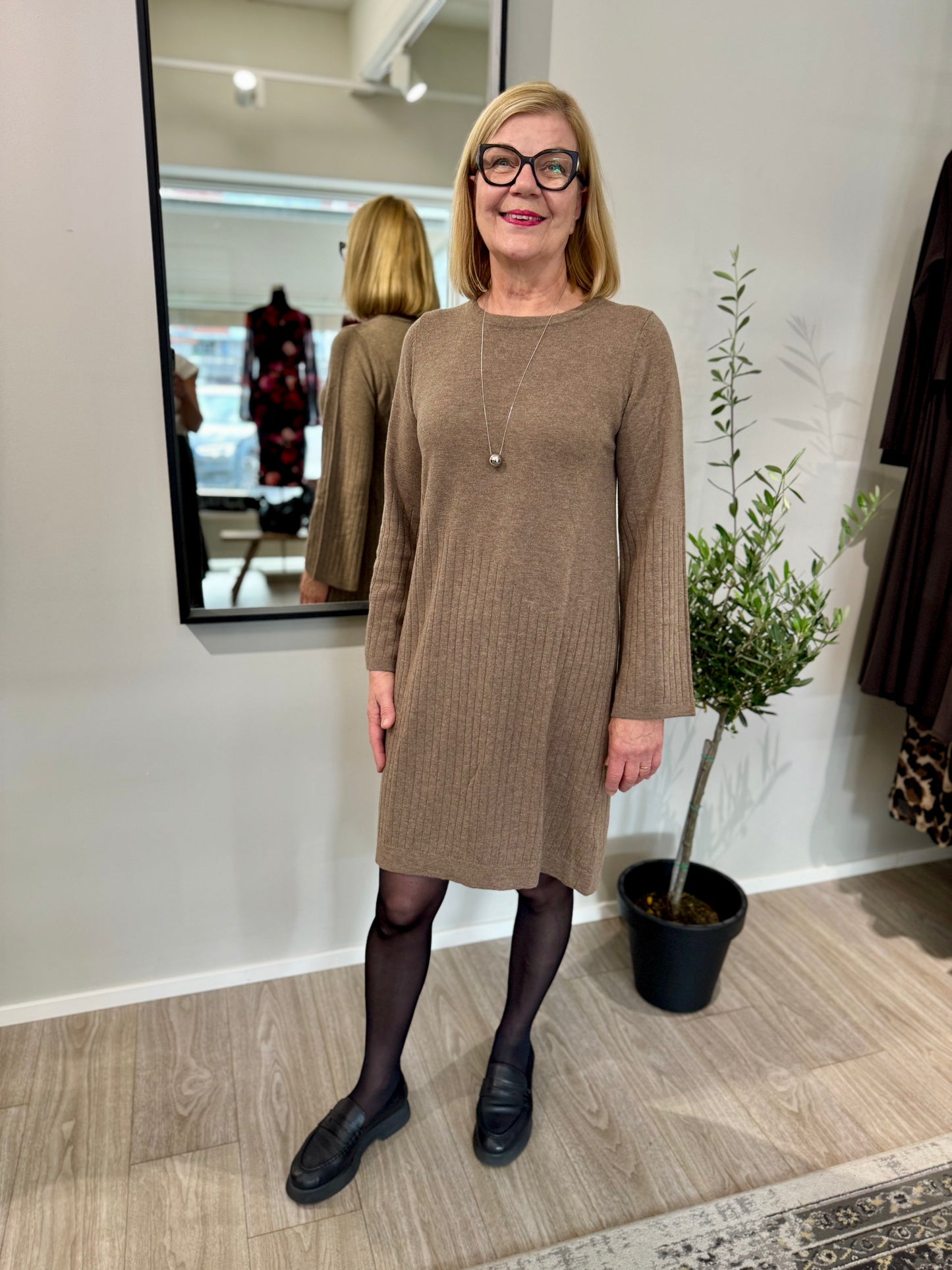 Holebrook - neulemekko - ruskea