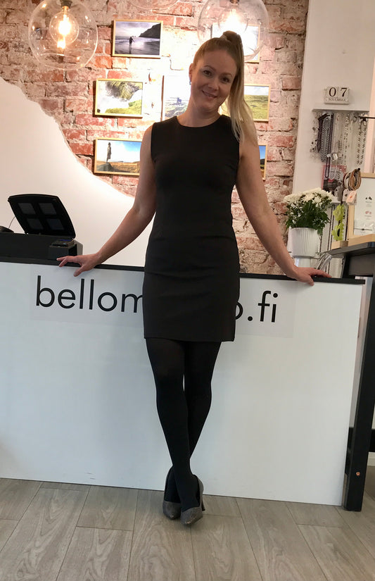 Part Two - mekko - musta