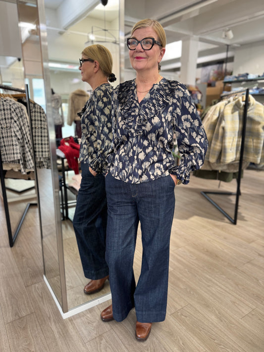 ISay - pusero - kukkakuosi