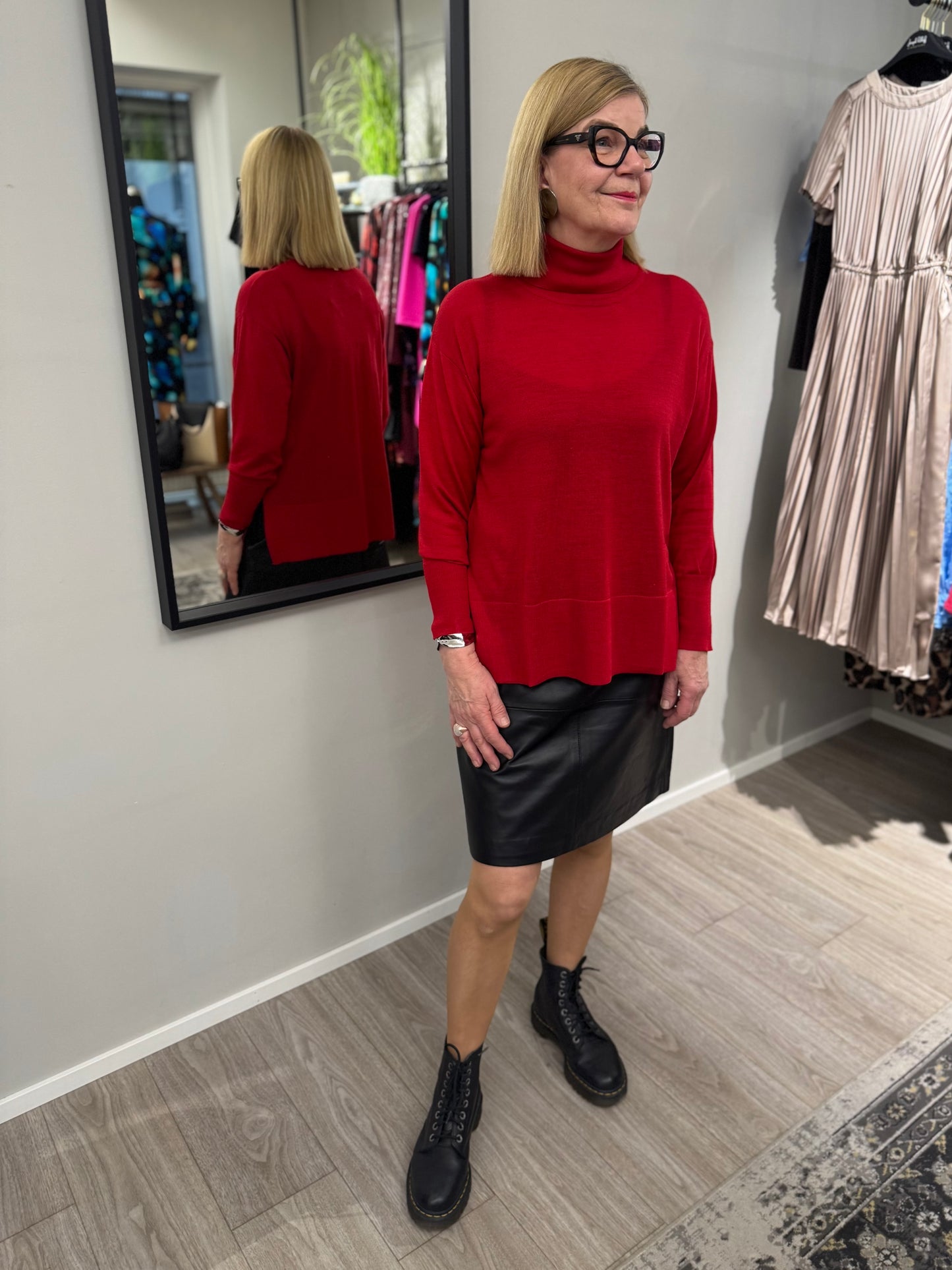 Claire Woman - neulepoolo - punainen