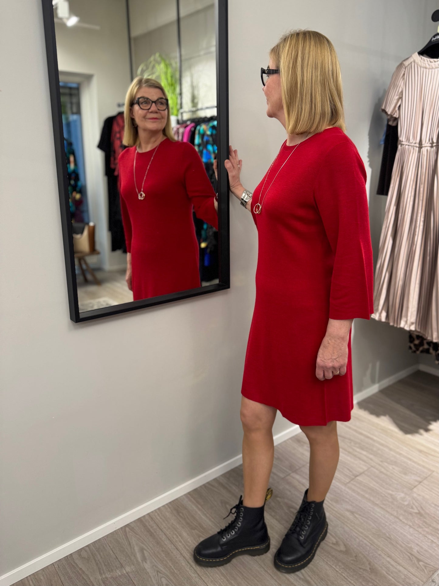 Claire Woman - neulemekko - punainen