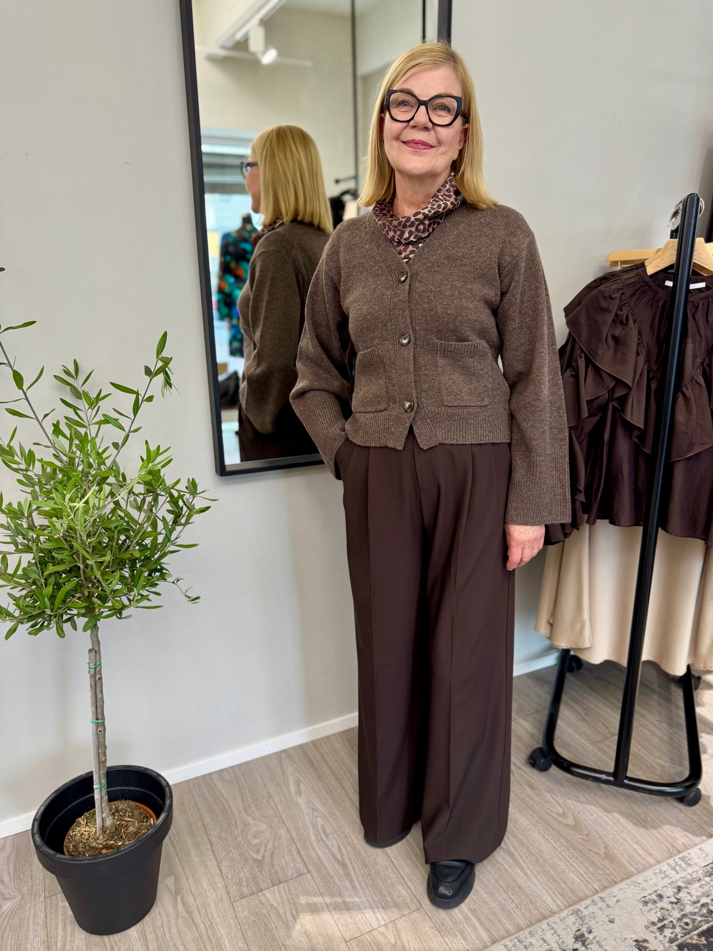 Second Female - neuletakki - ruskea