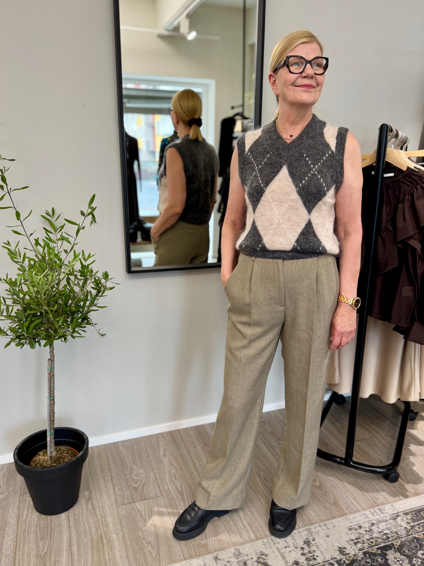 Grace & Mila - neuleliivi - harmaa