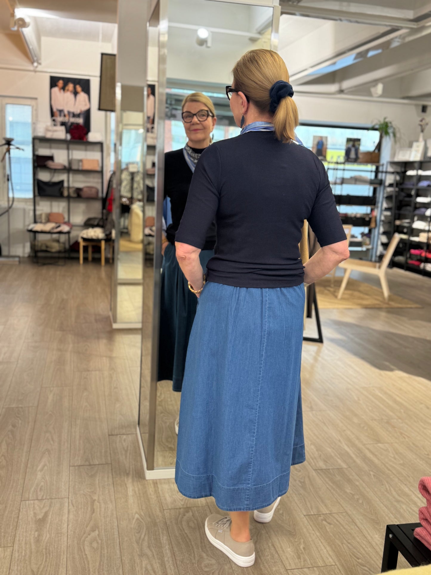 Claire Woman - pusero - tummansininen