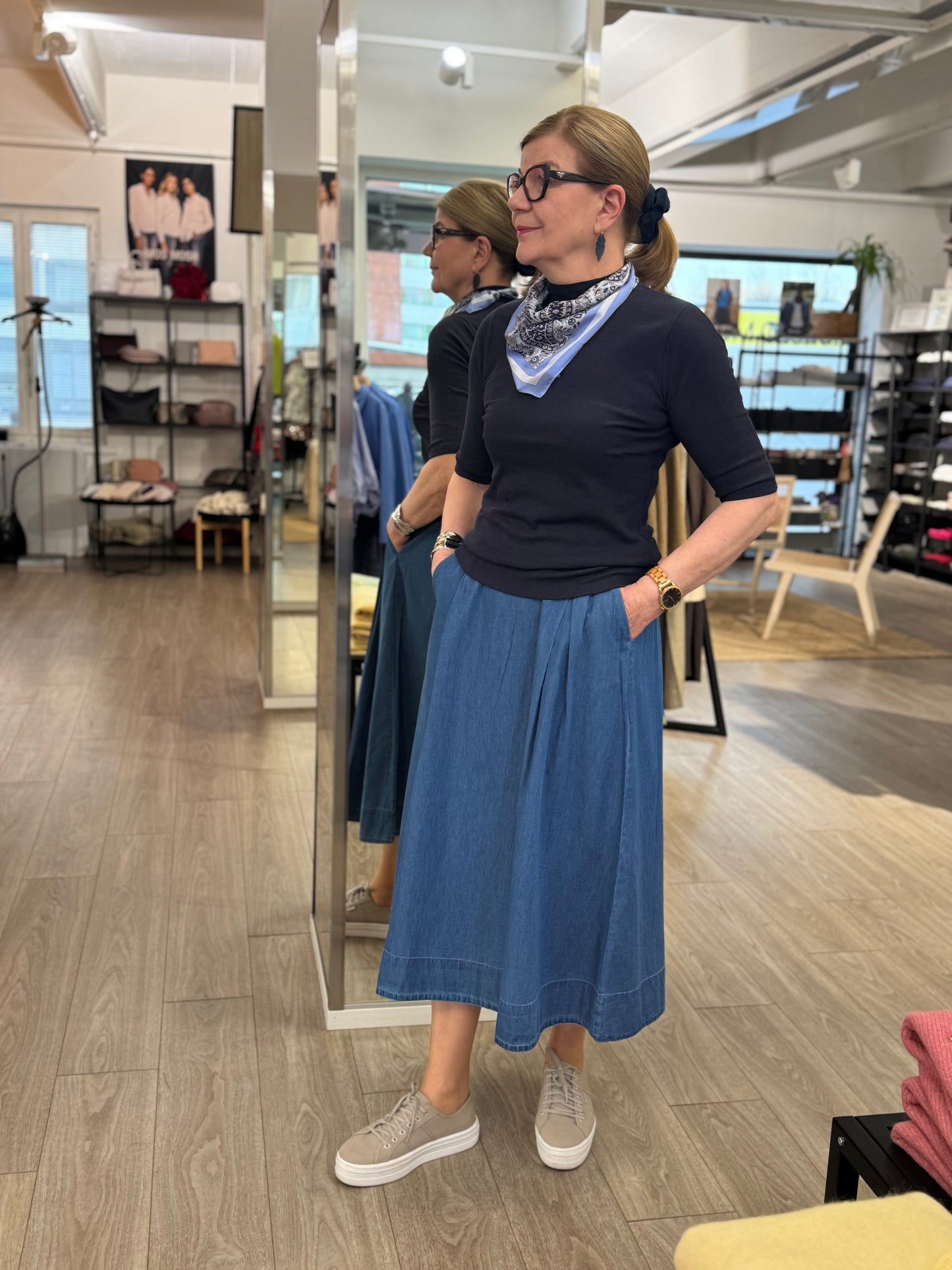 Claire Woman - pusero - tummansininen