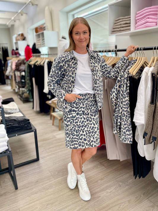 ISay - takki - leopardi