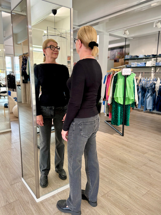 Grace & Mila - pusero - musta