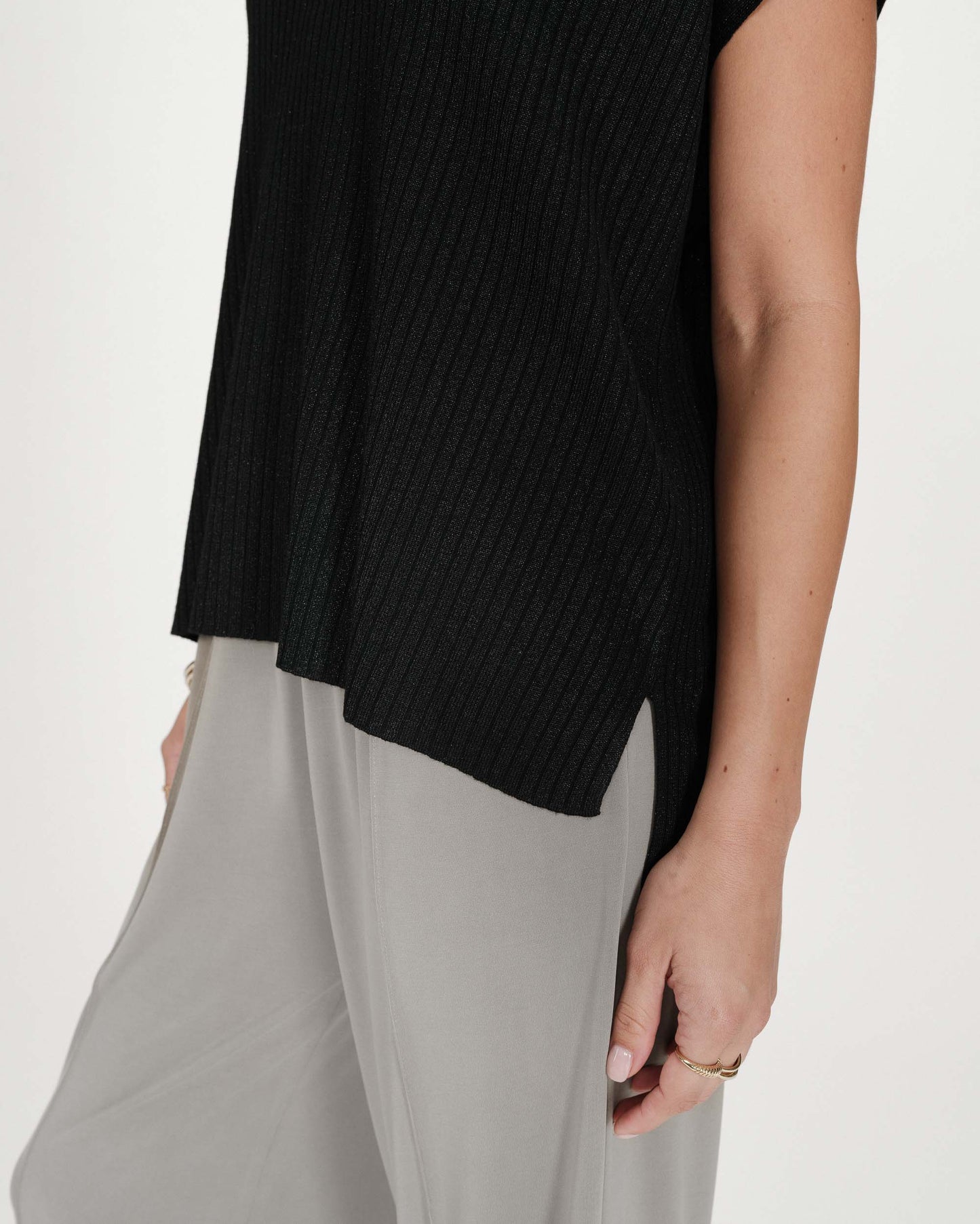 Grace & Mila - toppi - musta