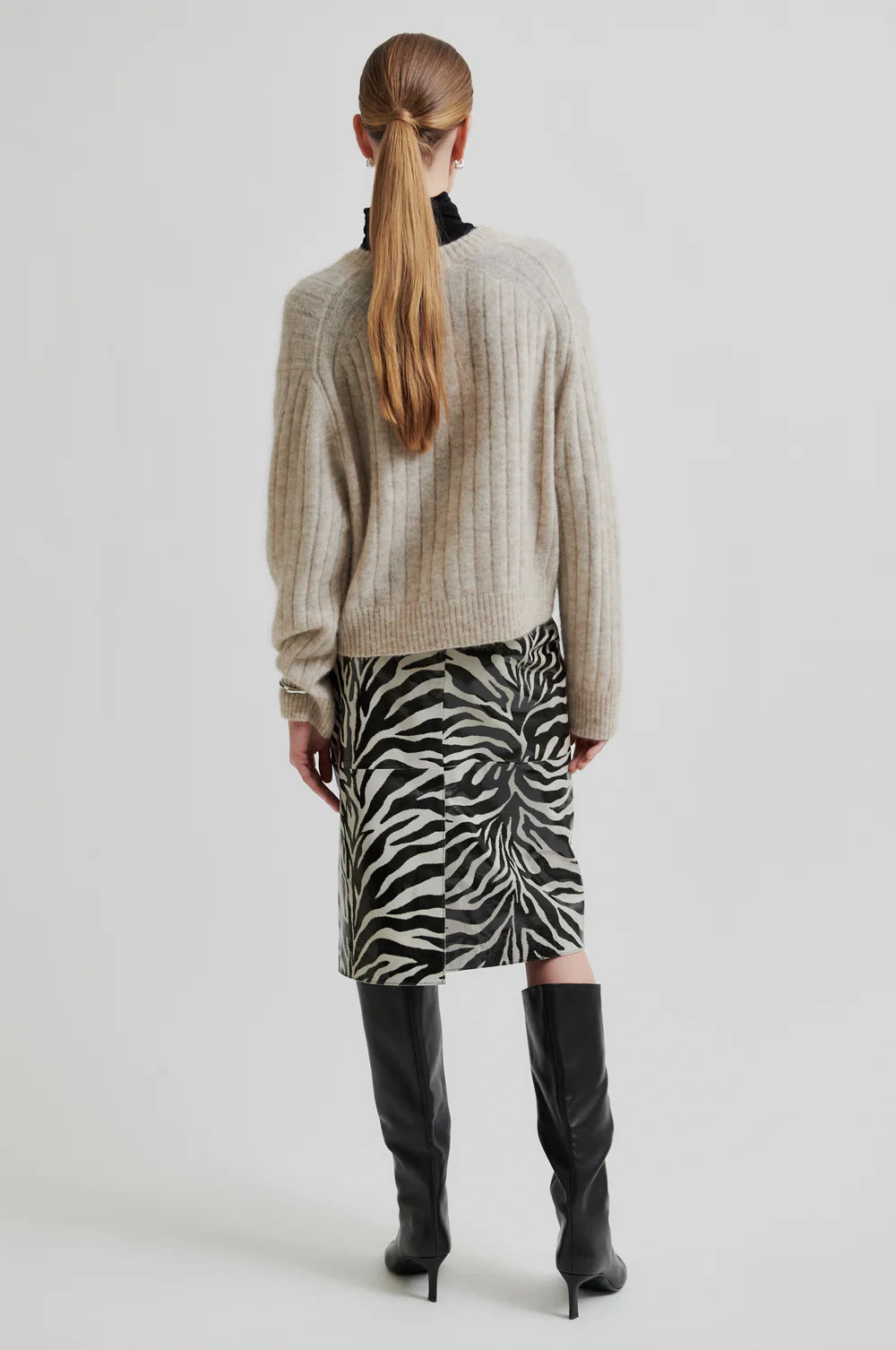 Second Female - hame - seepra